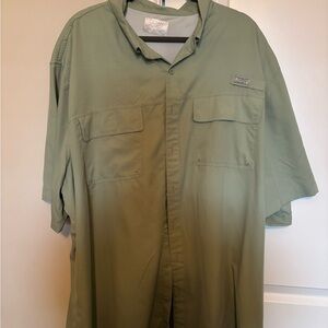 Men's Olive Green Short Sleeve Button Down Fishing Shirt